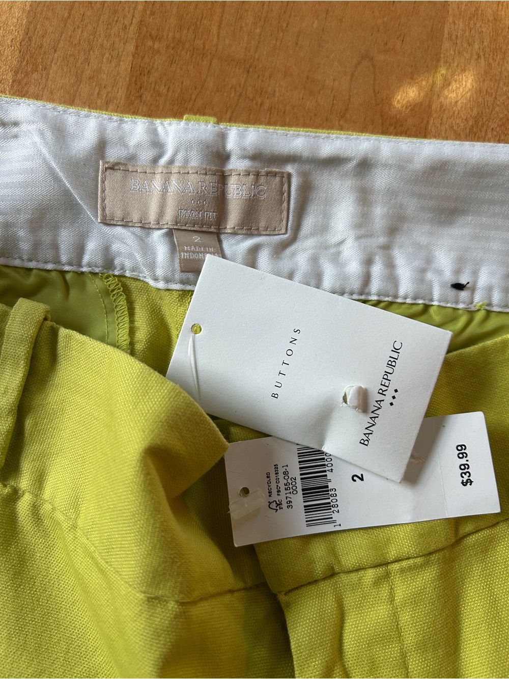 Banana Republic Lime High-Waist Cotton Blend Shorts - Picture 3 of 3